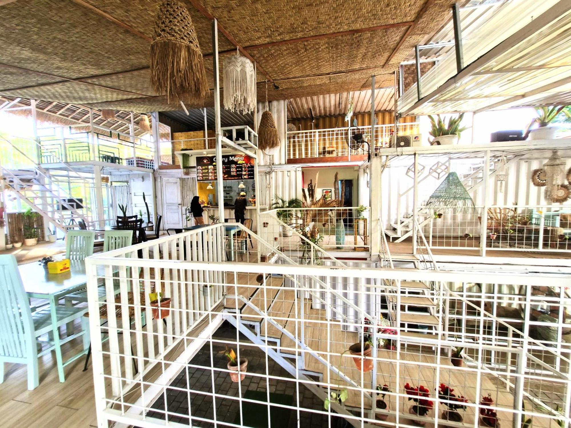 סנגיגי Karcof Container Hostel מראה חיצוני תמונה