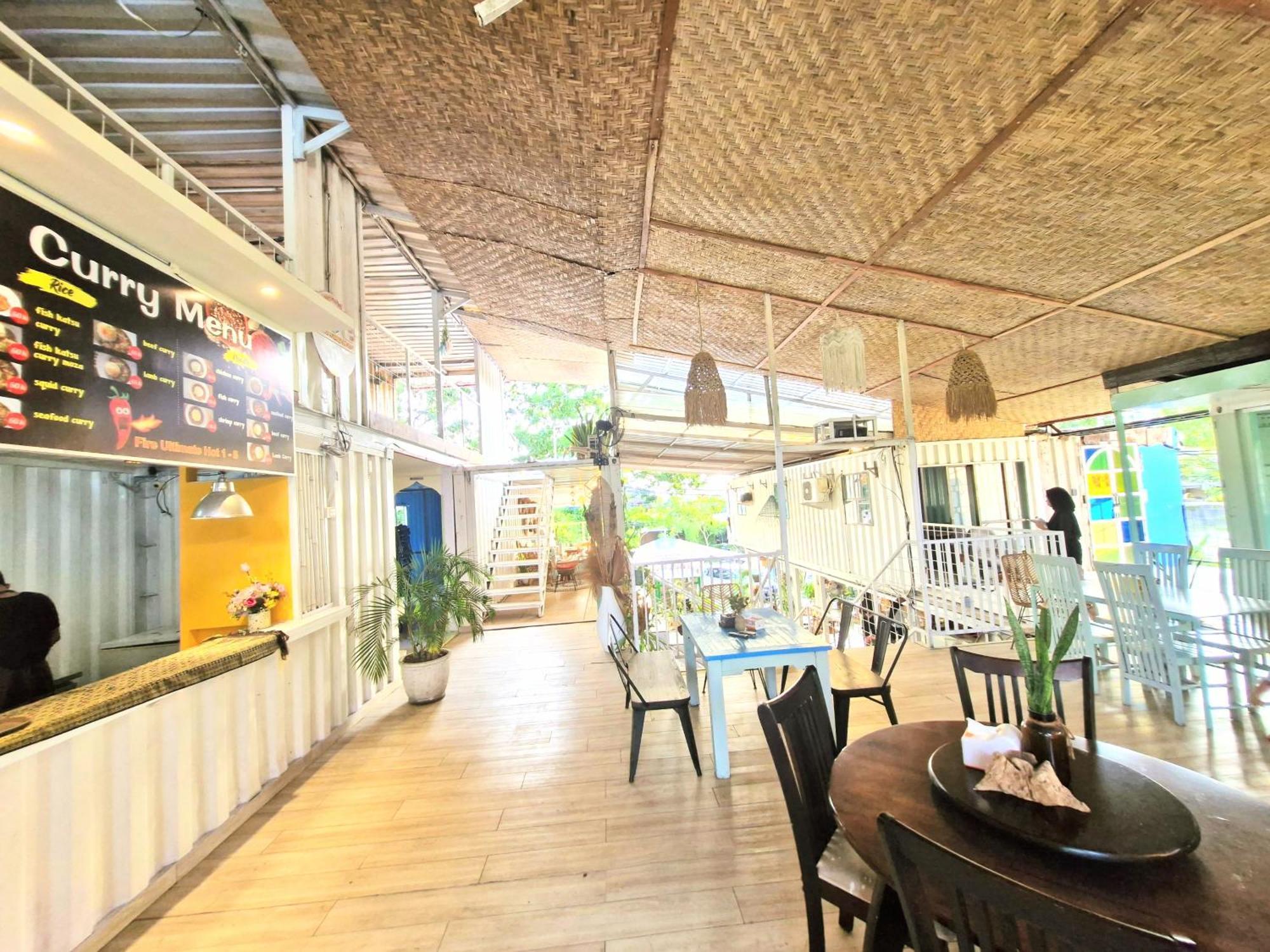 סנגיגי Karcof Container Hostel מראה חיצוני תמונה